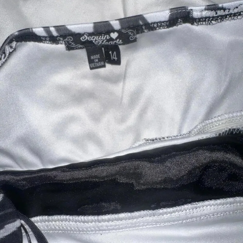 Y2K Zebra Ruffle Halter Top Rework - Picture 3 of 6